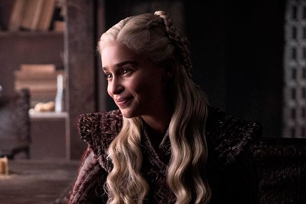 Красивая Дейенерис Таргариен